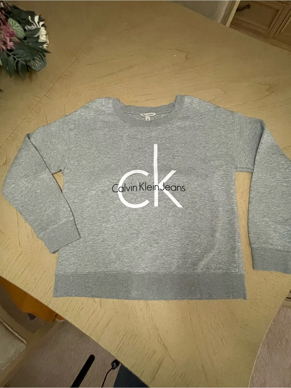 Women’s Calvin Klein Jeans Cropped Crewneck Sweatshirt | Size Large